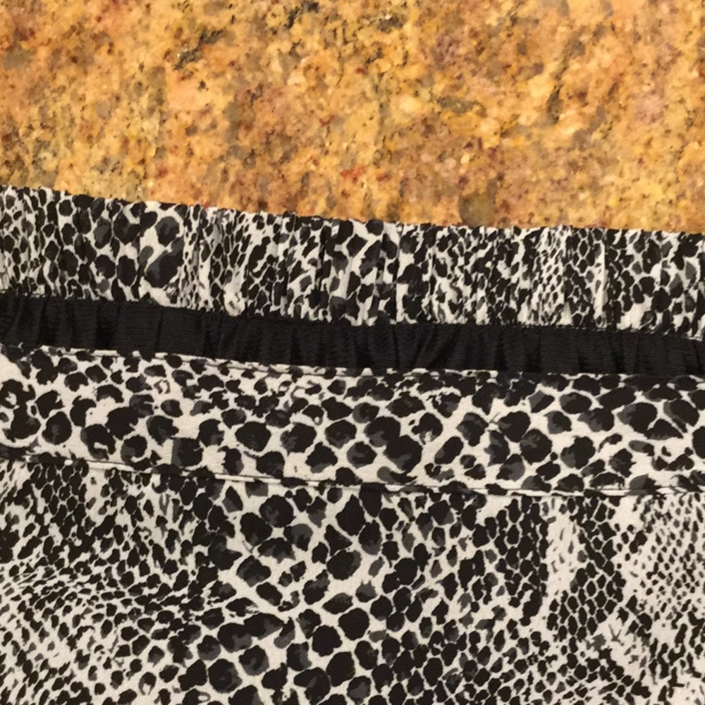 Python Print Skirt - Picture 4 of 5